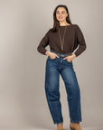 VICOLO - 2AB2102 - MAGLIA SCOLLO A BARCA MORO
