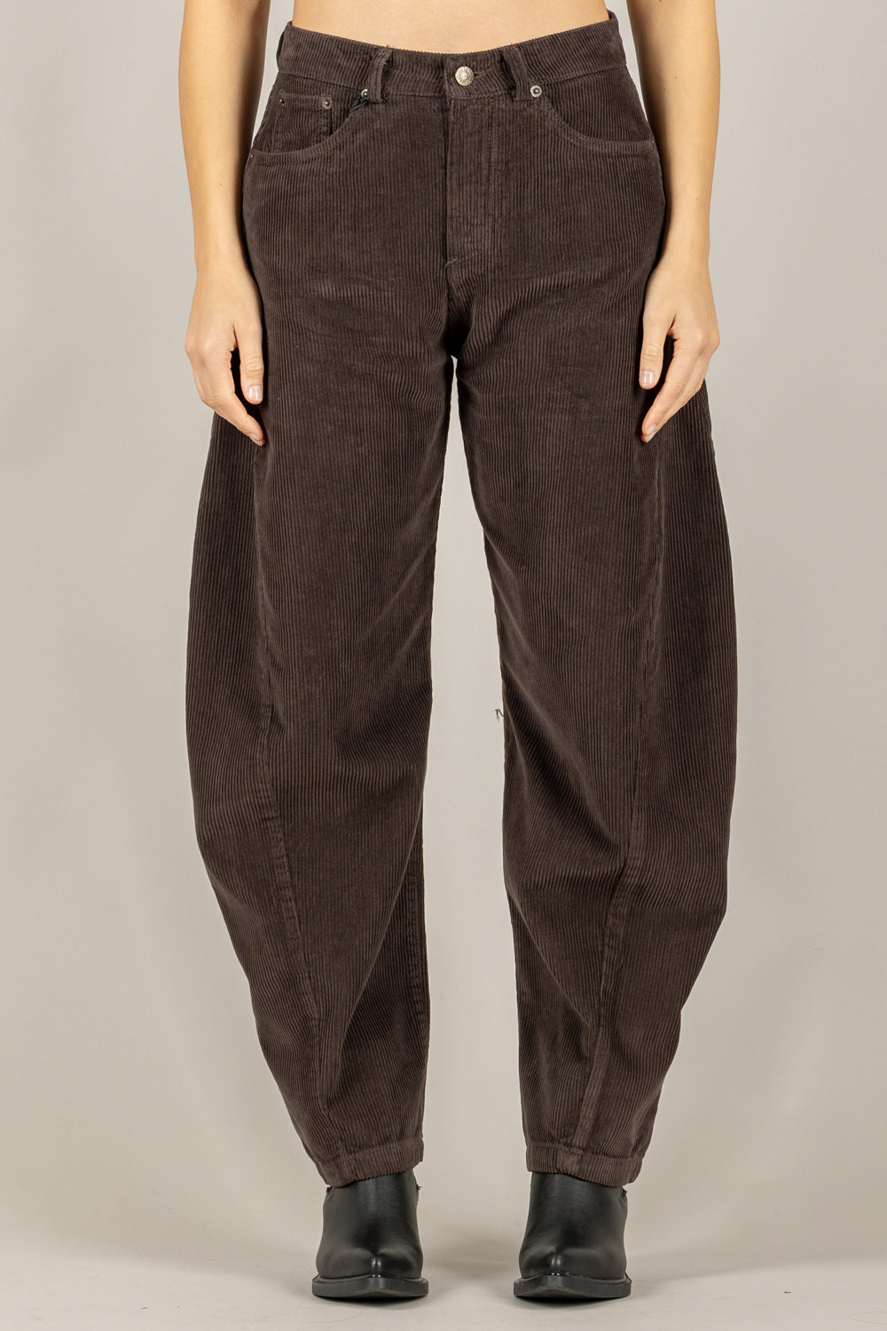 TENSIONE IN - W25PB23 - PANTALONE BARREL IN VELLUTO