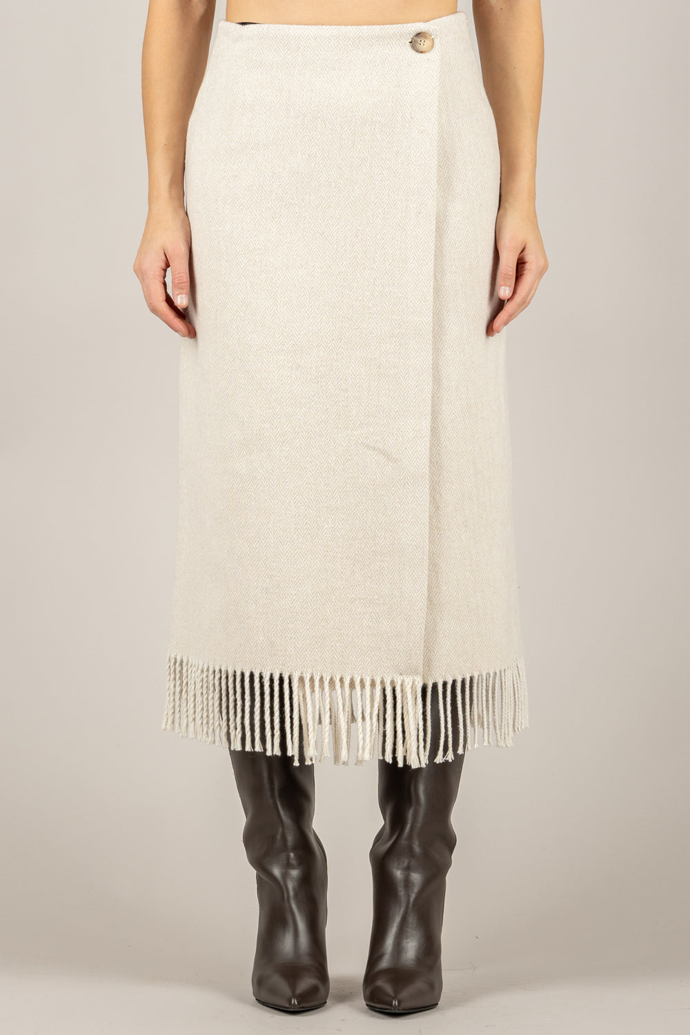TENSIONE IN - 38151 - GONNA LONGUETTE CON BOTTONE E FRANGE