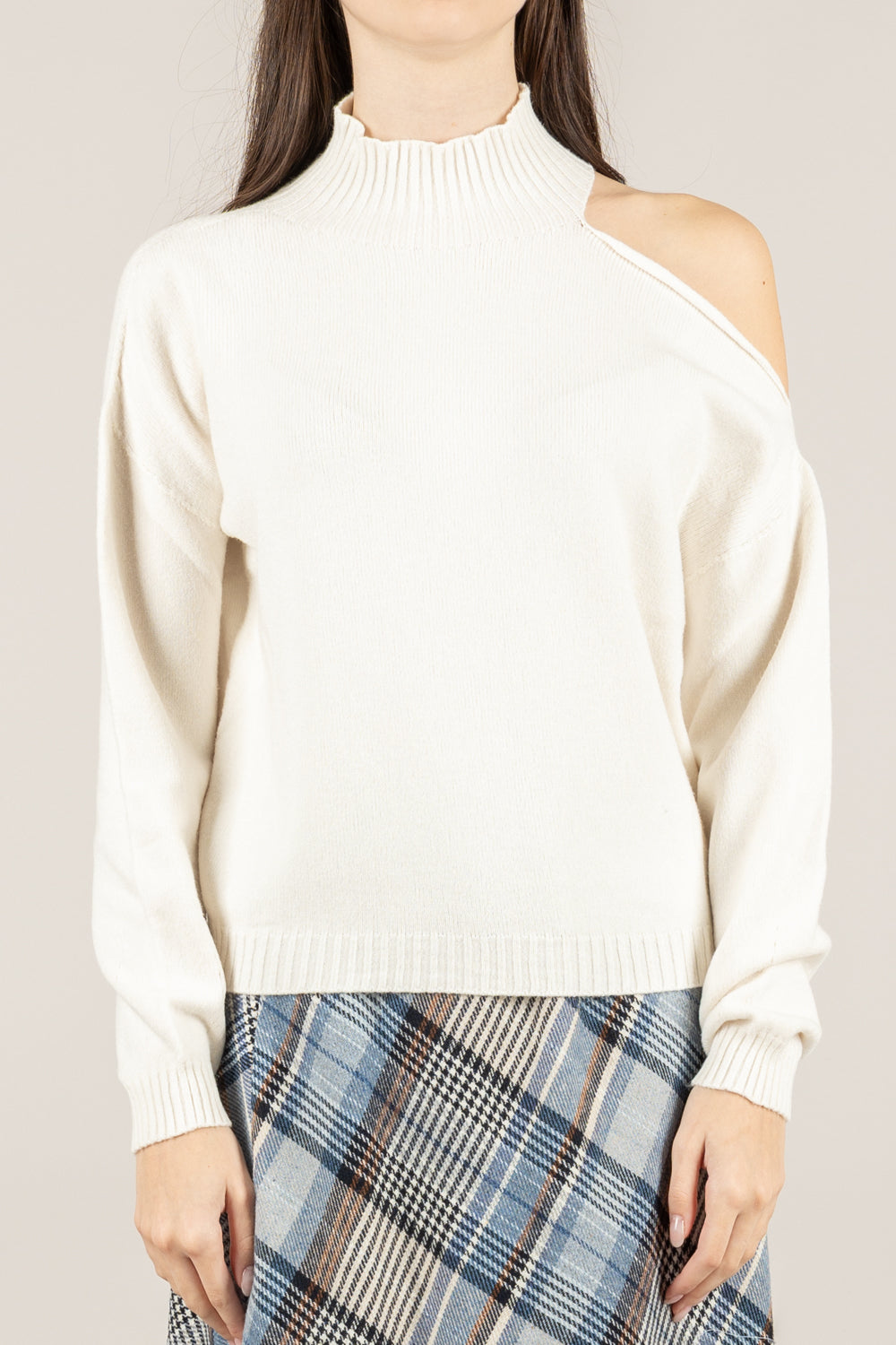 VICOLO - 77312F - MAGLIA CUT-OUT SULLA SPALLA