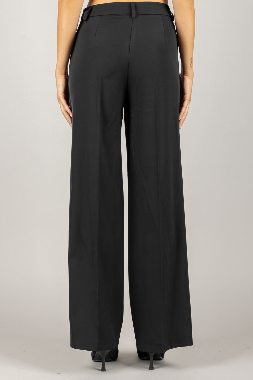 TENSIONE IN - AI25701 - PANTALONE CON PINCES