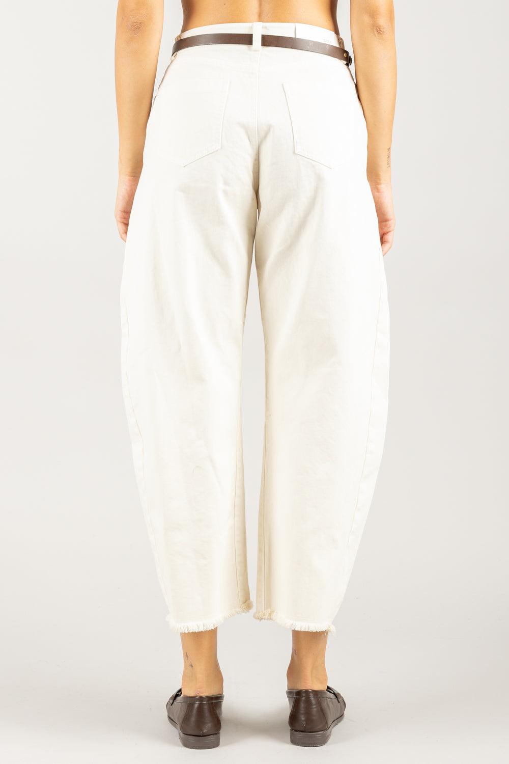 TENSIONE IN - W25P371 - PANTALONE CARROT CON CINTA