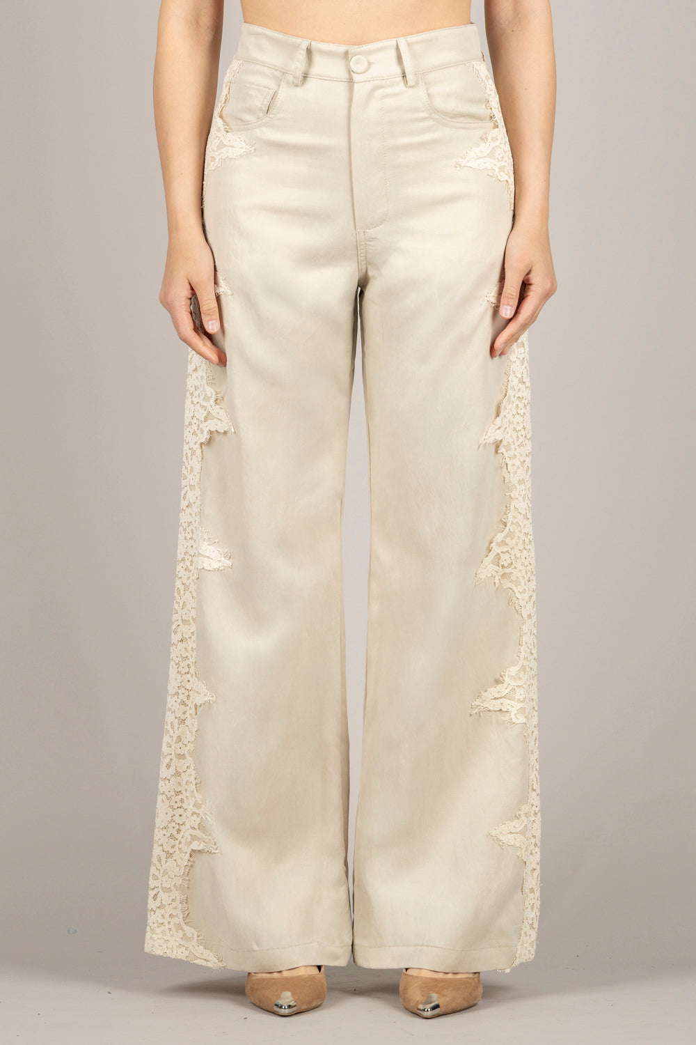 TENSIONE IN - PX1296 - PANTALONE CON DETTAGLI LATERALI IN PIZZO SAND