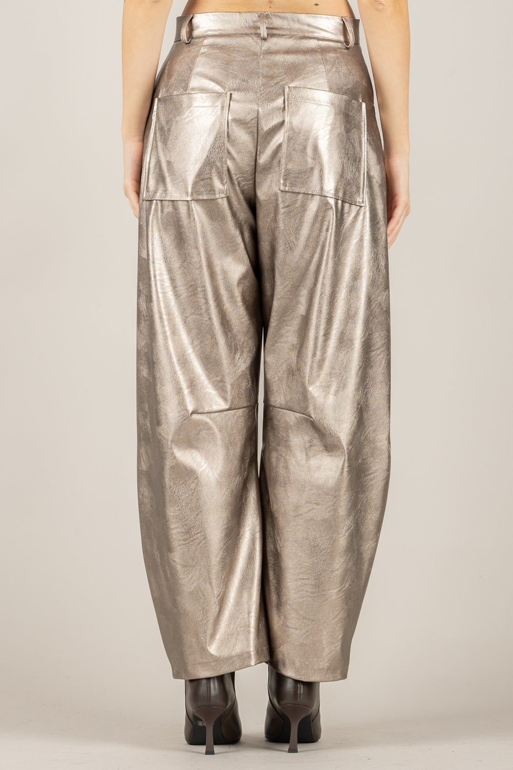 VICOLO - TF2050 - PANTALONE BARREL ECOPELLE LAMINATO