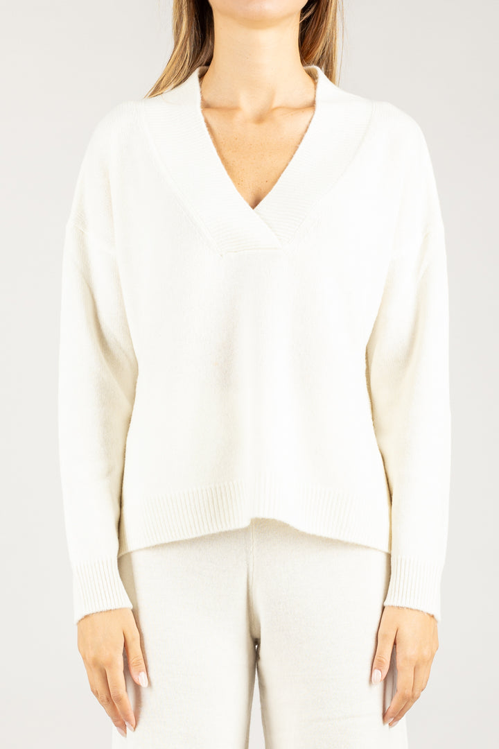 VICOLO - 77199F - MAGLIA OVER SCOLLO A V