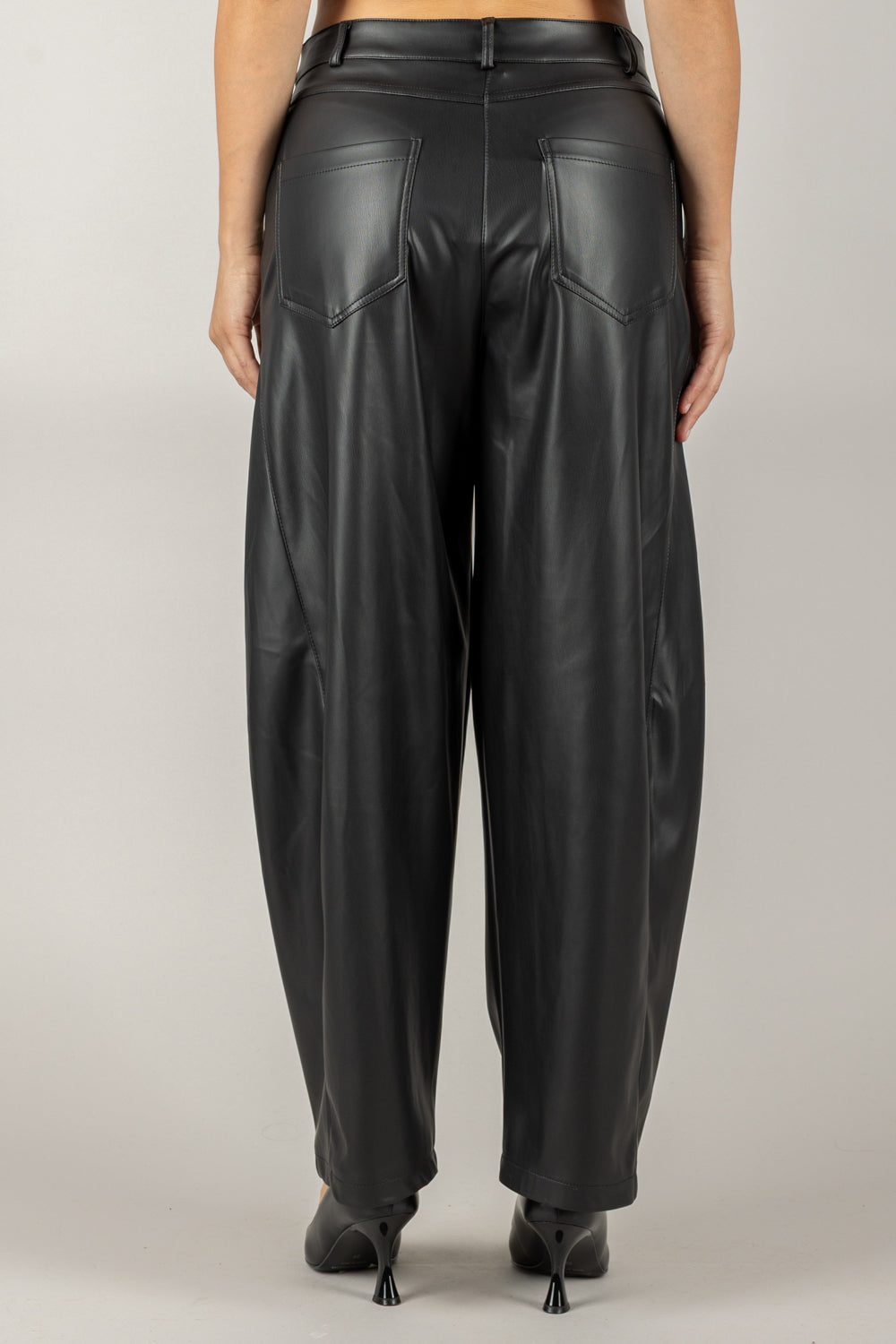 TENSIONE IN - 26P573 - PANTALONE BARRELL IN ECOPELLE