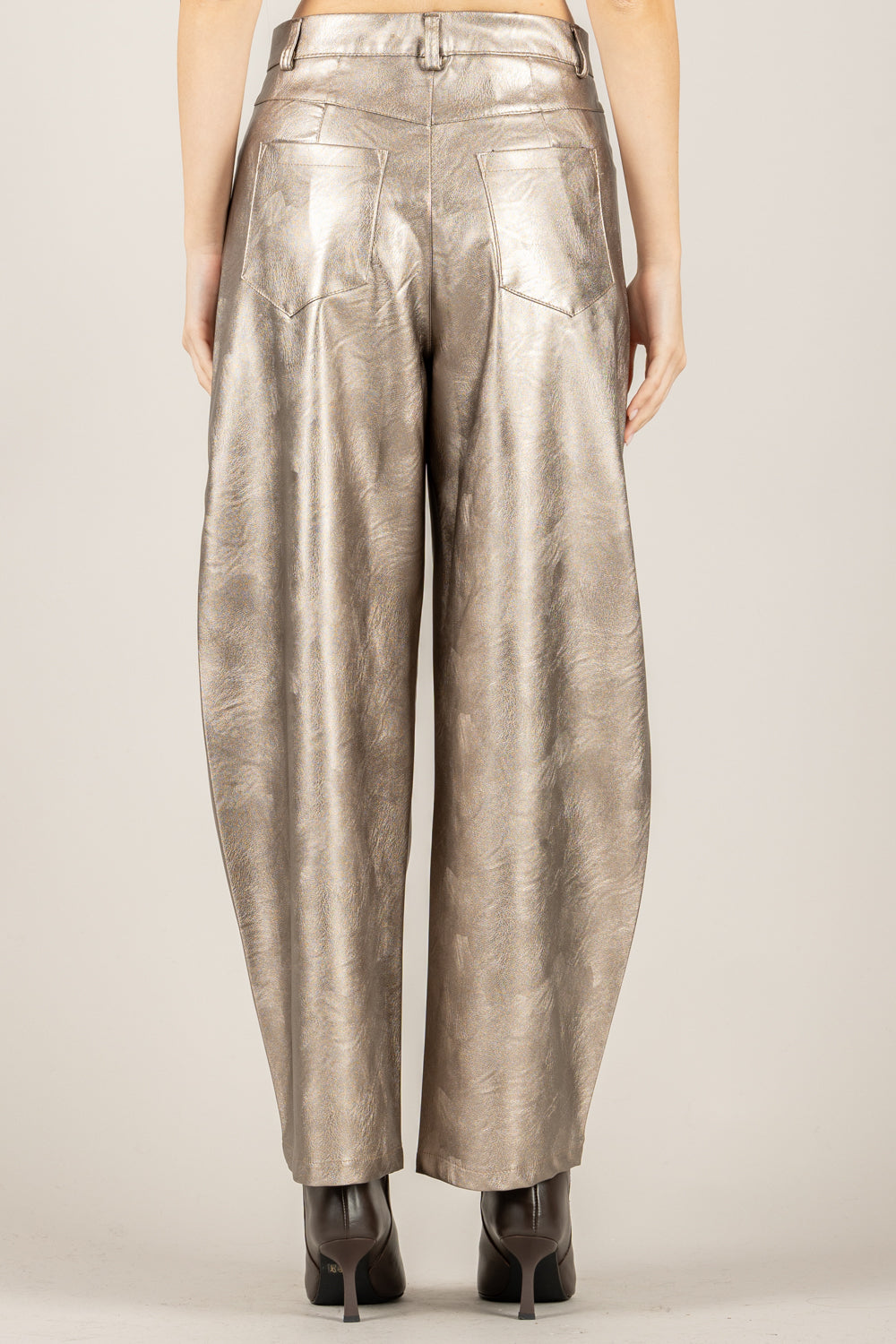 VICOLO - TF2051 - PANTALONE BARREL ECOPELLE LAMINATO