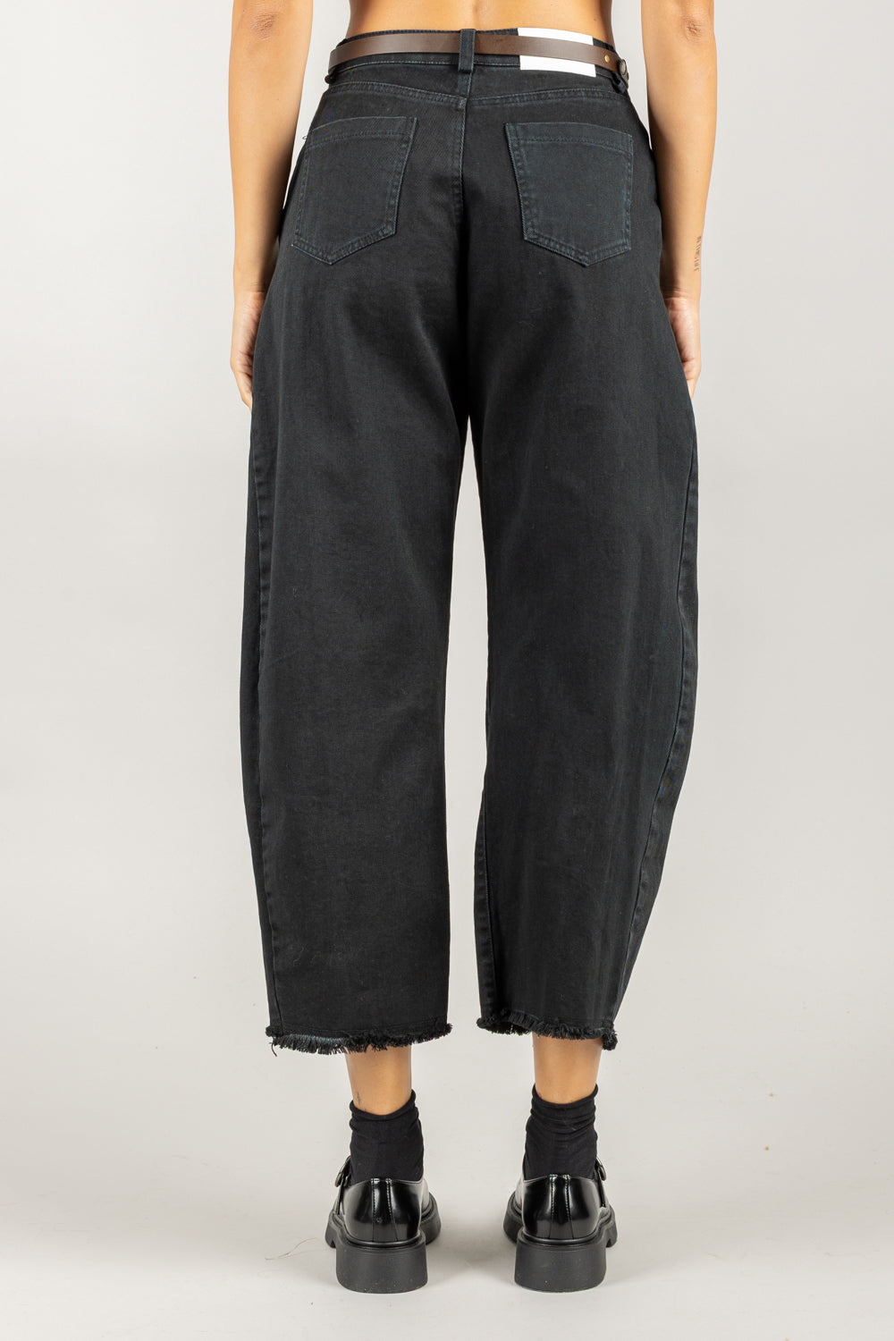 TENSIONE IN - W25P371 - PANTALONE CARROT CON CINTA