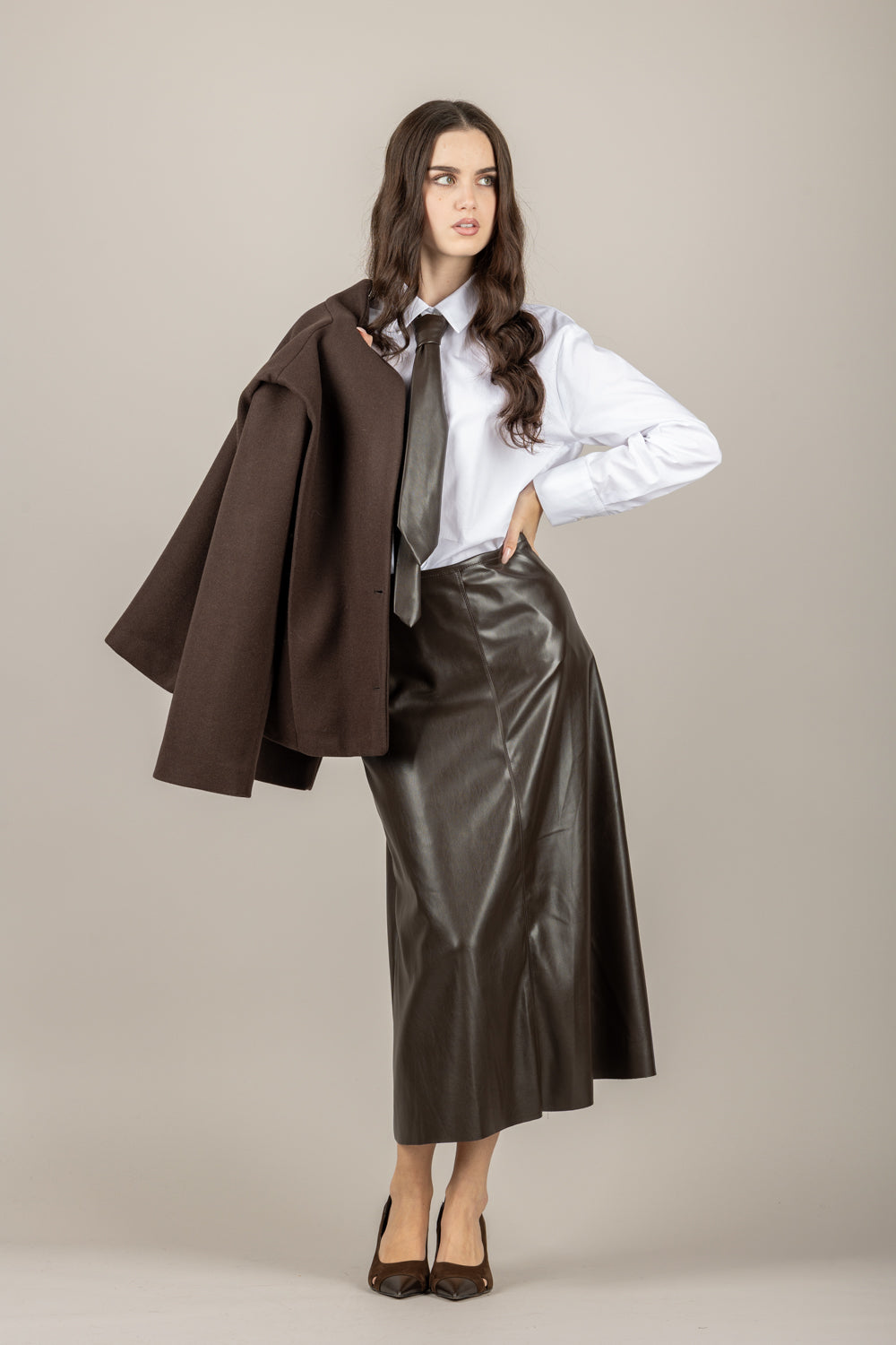 TENSIONE IN - 26C1335 - CAMICIA CON CRAVATTA IN ECOPELLE