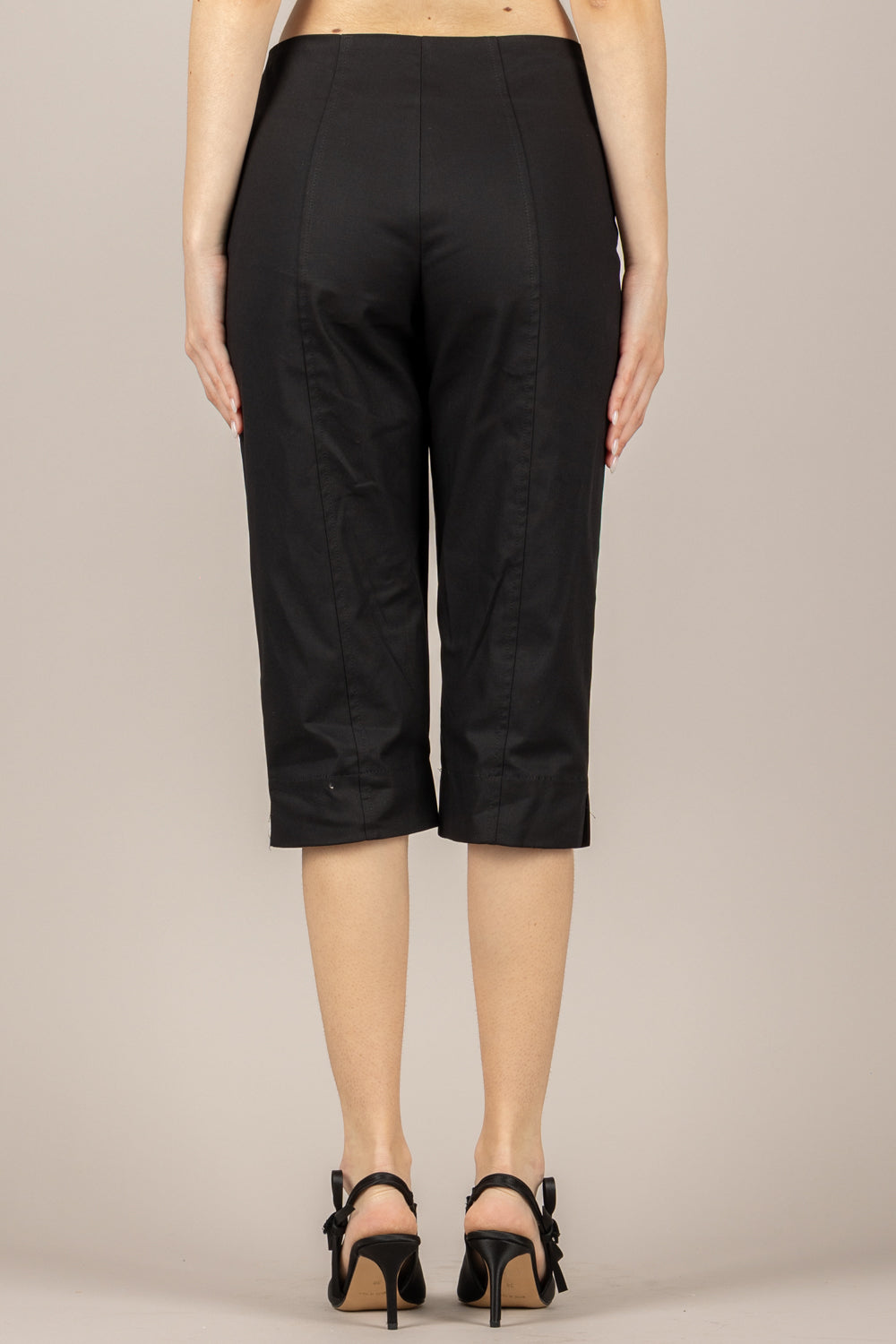 TENSIONE IN - 26P4811 - PANTALONE CAPRI NERO