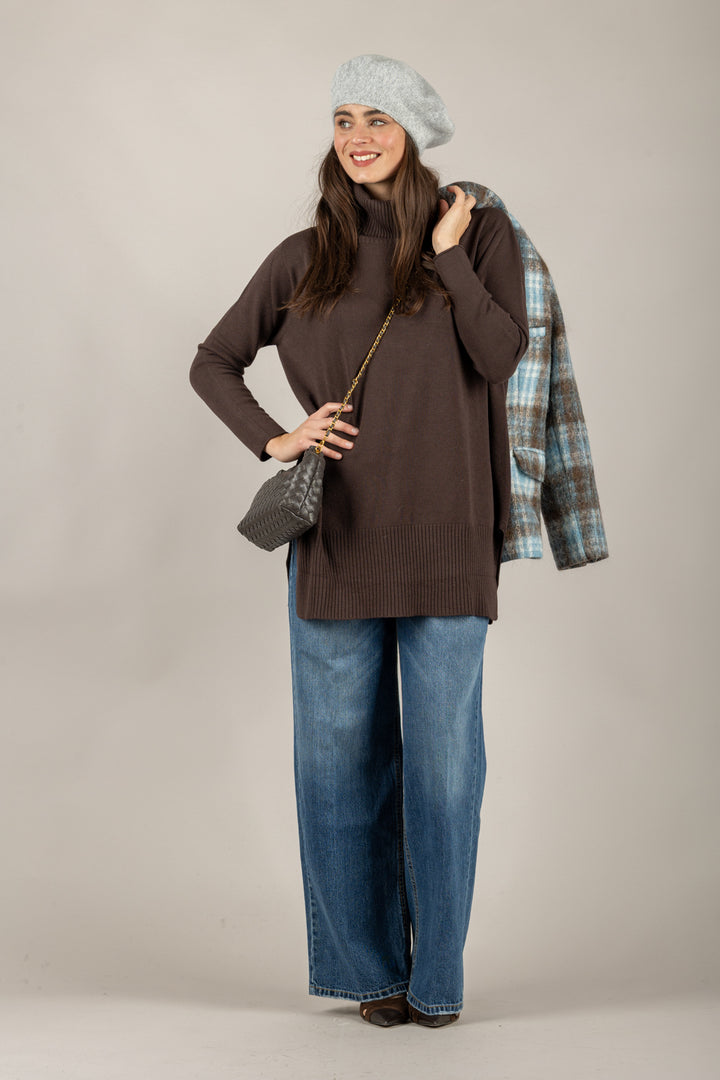 VICOLO - 77340F - MAGLIA LUNGA COLLO ALTO CON SPACCHETTI