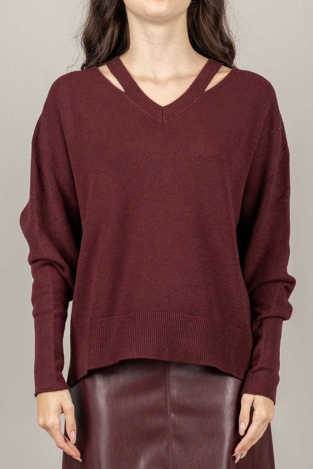 TENSIONE IN - AI730AI25 - MAGLIA SCOLLO A V CUT/OUT