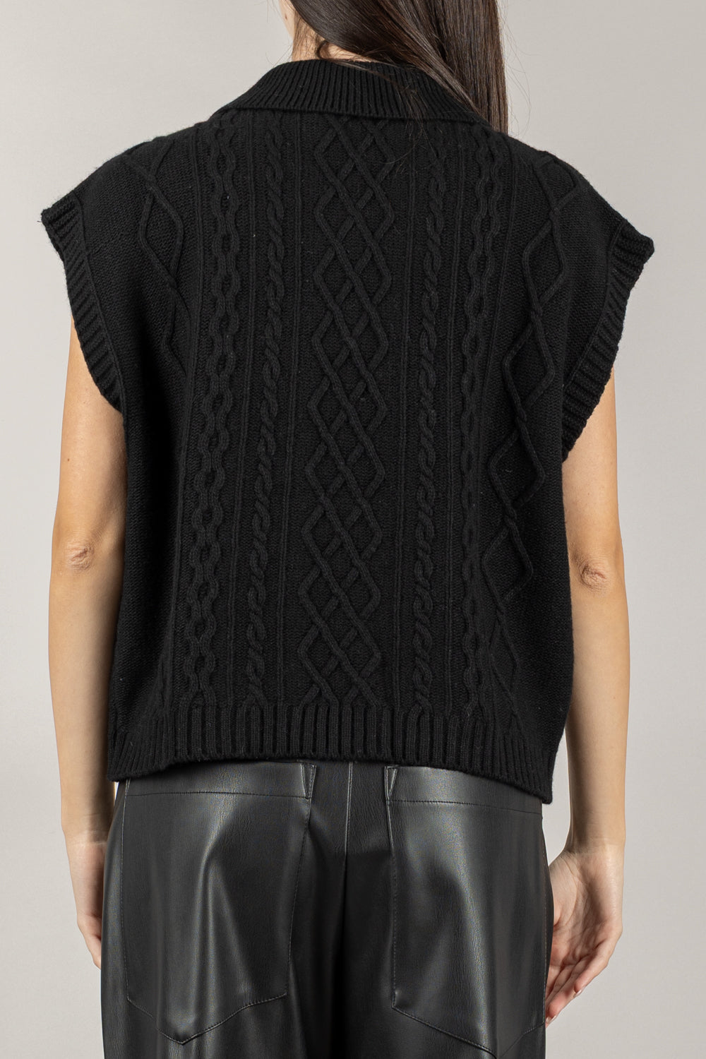 TENSIONE IN - D80967 - GILET CON COLLETTO E RICAMI