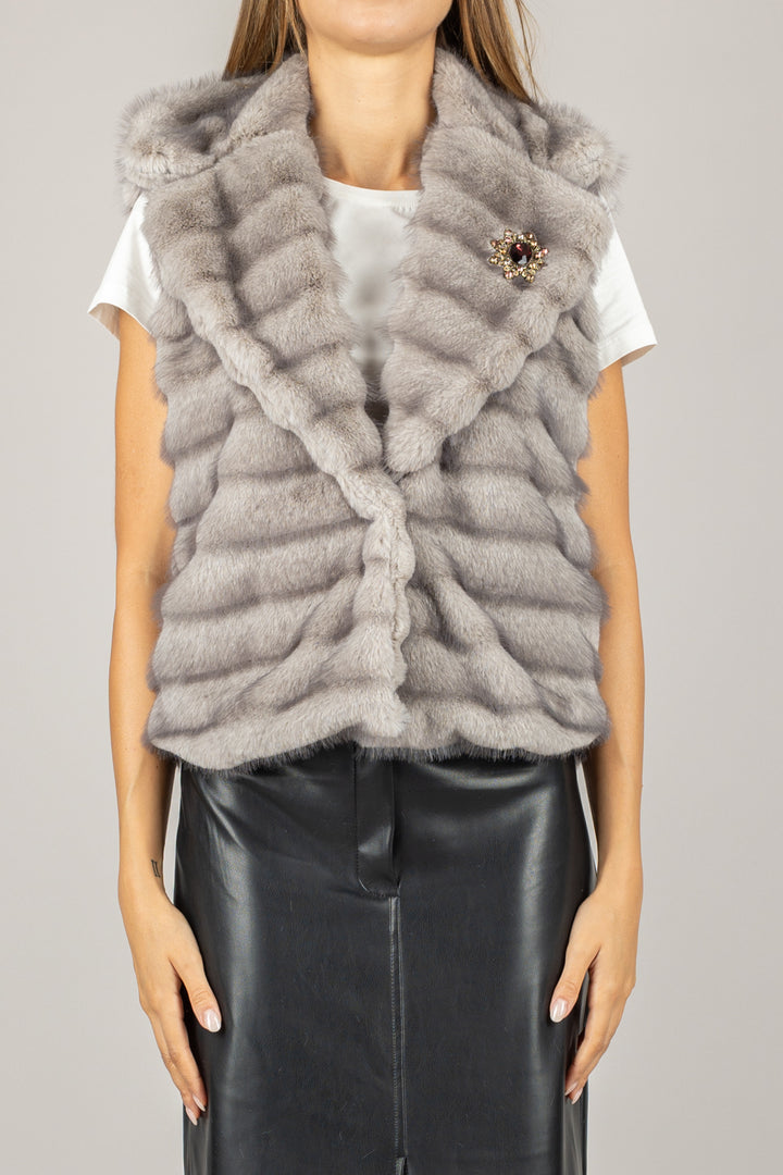 TENSIONE IN - W25J533 - GILET ECOPELLICCIA CON SPILLA