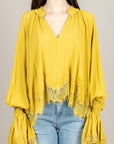 TENSIONE IN - S26C533 - CAMICIA SCOLLO A V CON DETTAGLI IN PIZZO OLIO