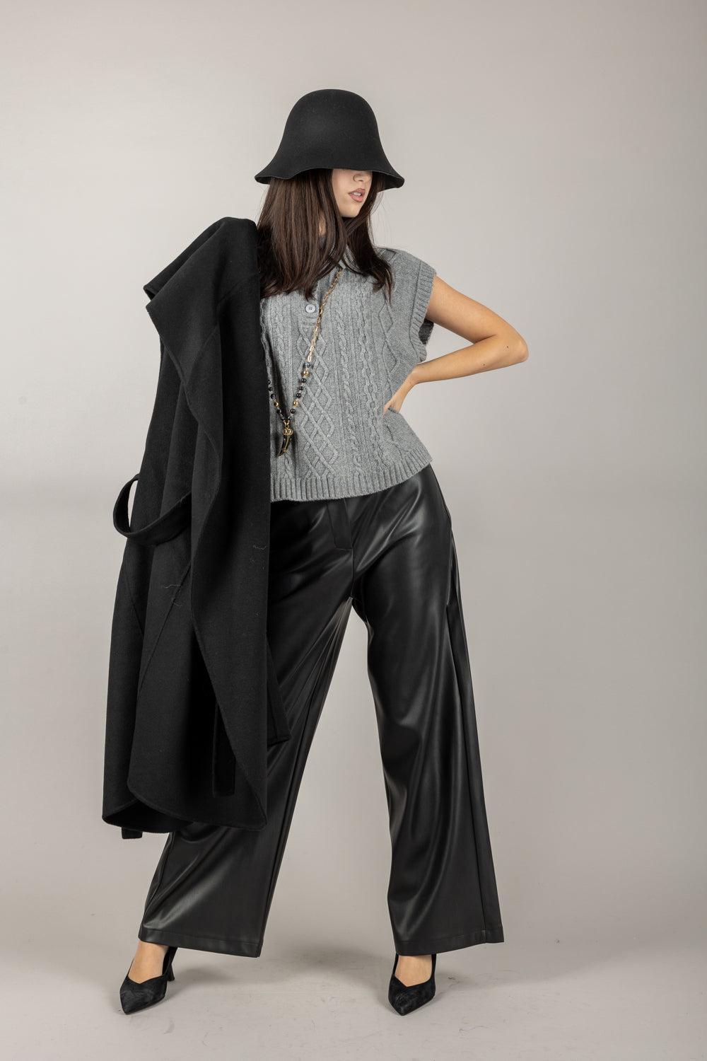 TENSIONE IN - D80967 - GILET CON COLLETTO E RICAMI