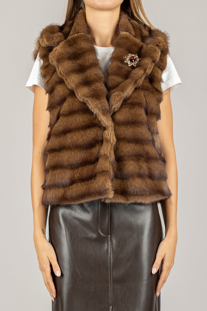 TENSIONE IN - W25J533 - GILET ECOPELLICCIA CON SPILLA