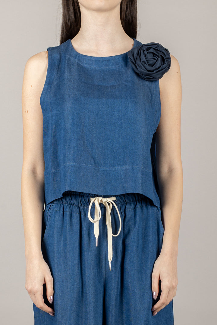 TENSIONE IN - 25T7449 - TOP JEANS CON SPILLA FIORE