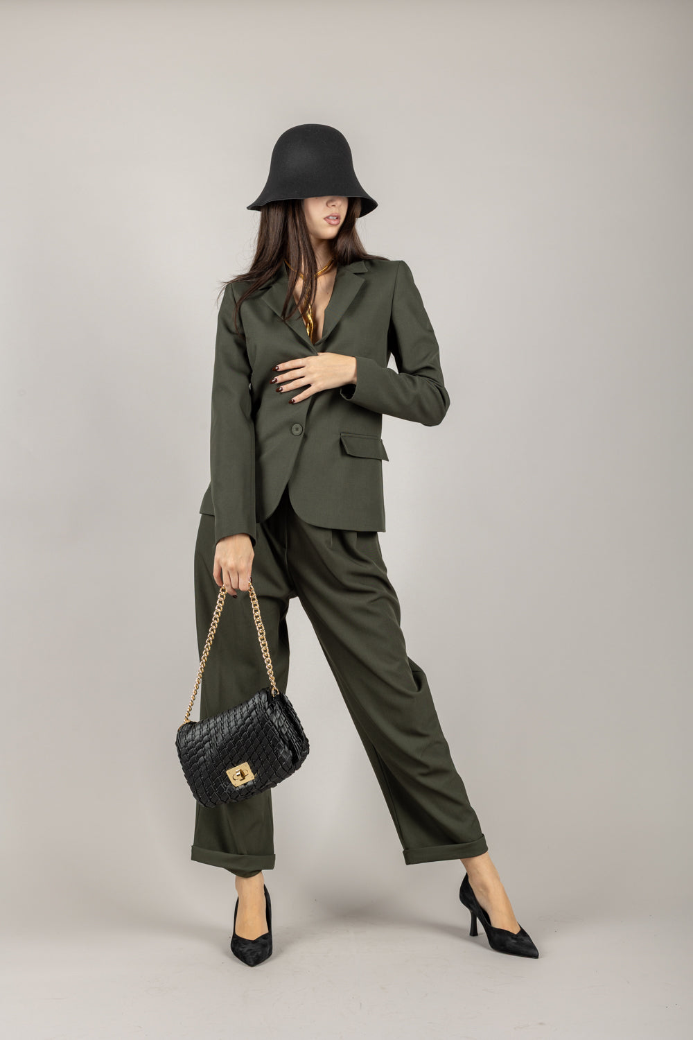 VICOLO - TF0688 - PANTALONE CARROT CON PINCES