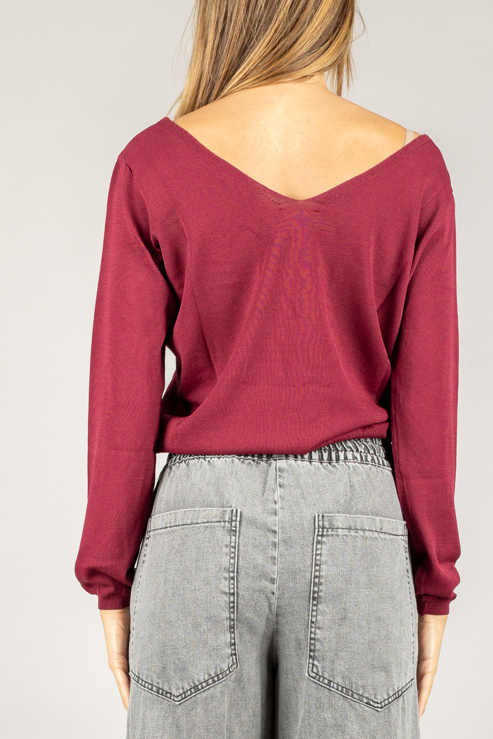 VICOLO - 44034F - MAGLIA CROP SCOLLO A V