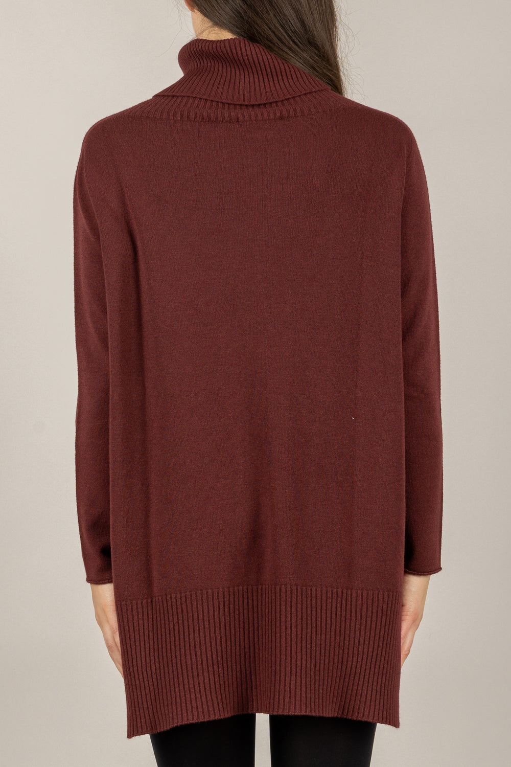 VICOLO - 77340F - MAGLIA LUNGA COLLO ALTO CON SPACCHETTI