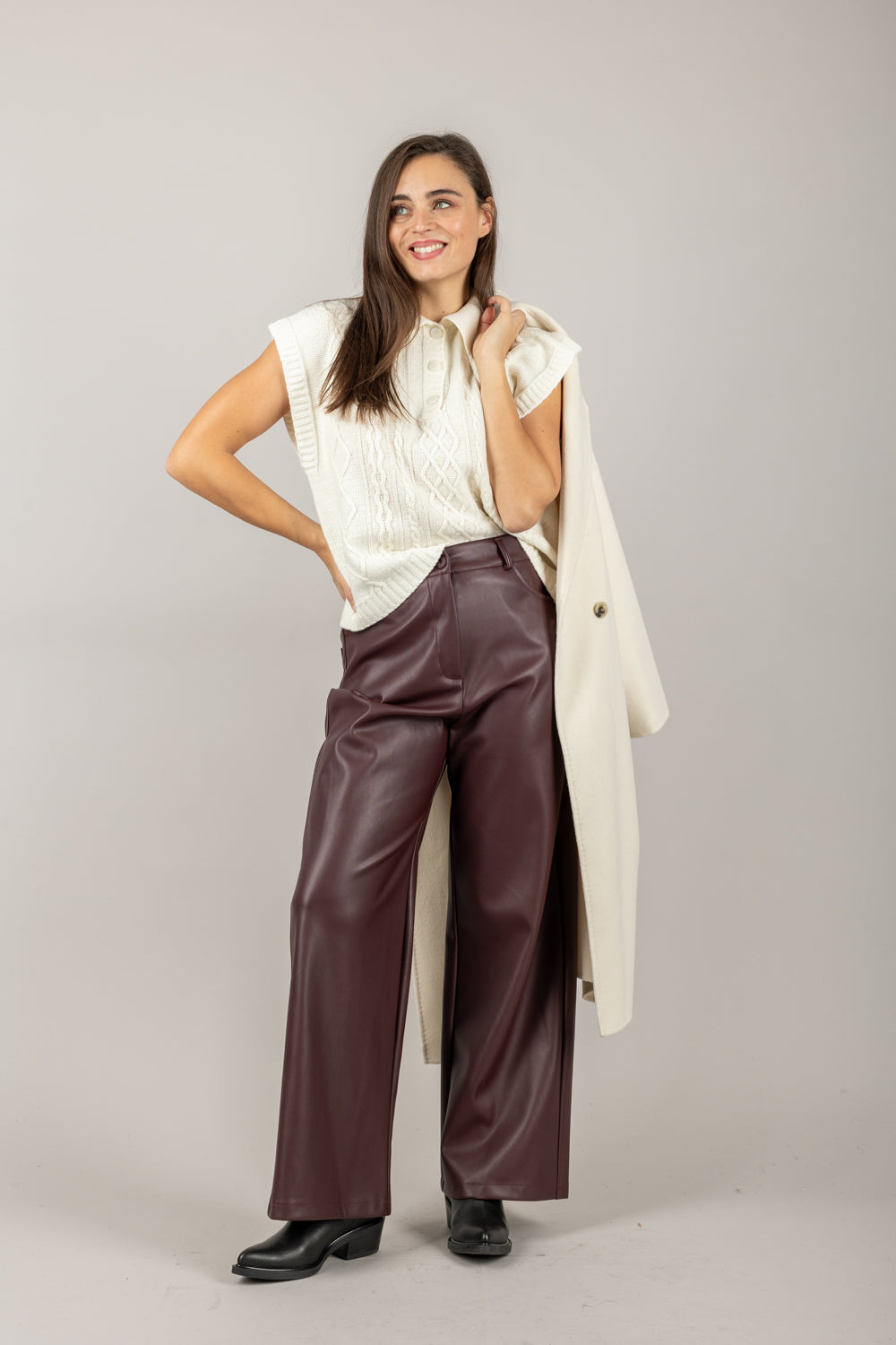 TENSIONE IN - D80967 - GILET CON COLLETTO E RICAMI