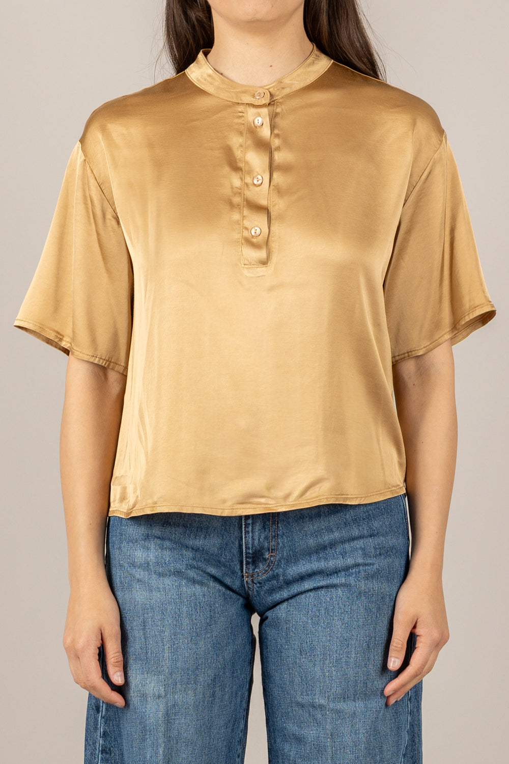 TENSIONE IN - 26222V39-PE26 - T-SHIRT SERAFINO IN SATIN DESERTO