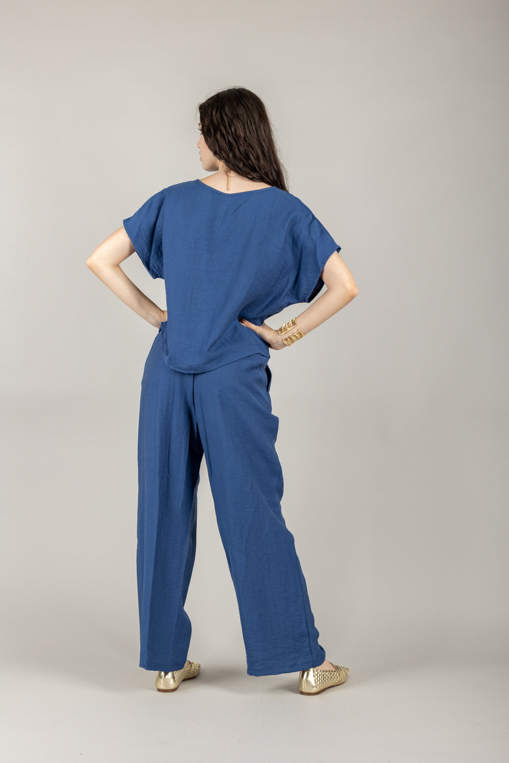 TENSIONE IN - 25C7935 - BLUSA SCOLLO A V MANICA CORTA