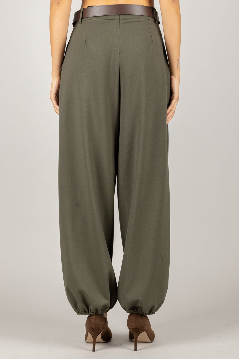 HAVEONE - PVS-P218 - PANTALONE BARREL CON CINTA