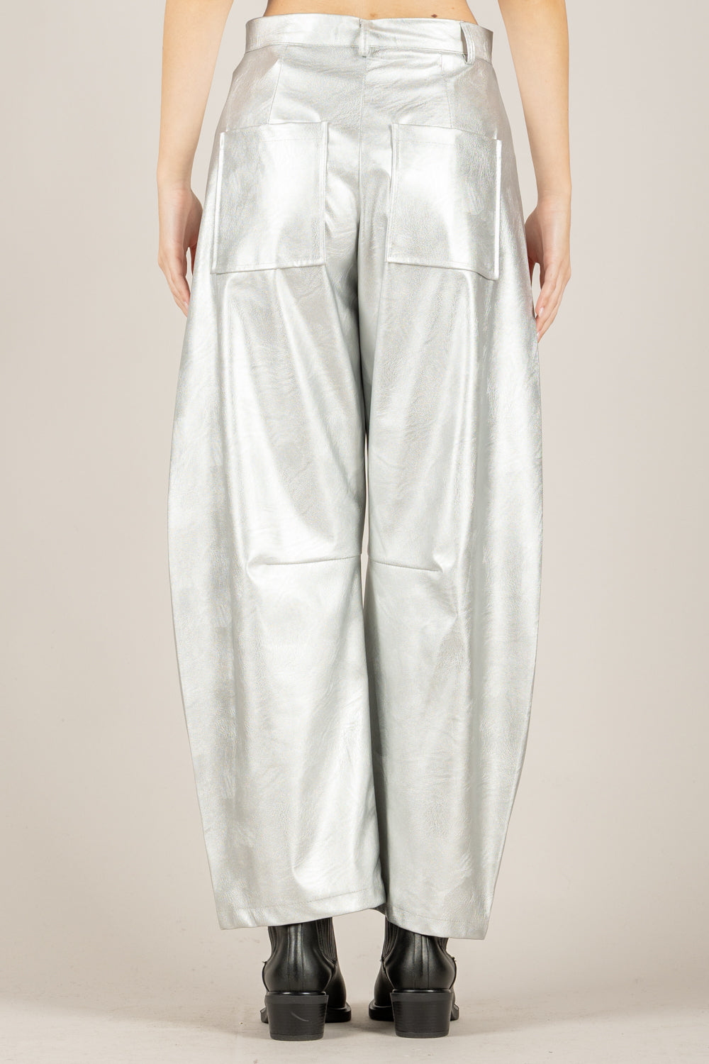 VICOLO - TF2050 - PANTALONE BARREL ECOPELLE LAMINATO