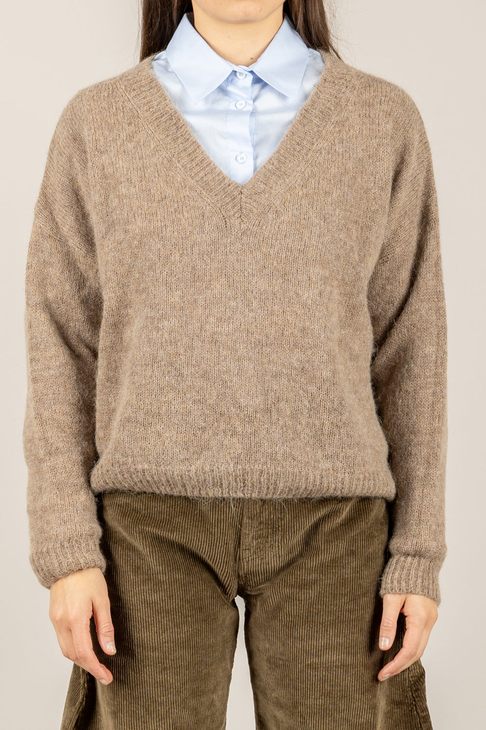 VICOLO - 55162F - MAGLIA SCOLLO A V MANICA LUNGA