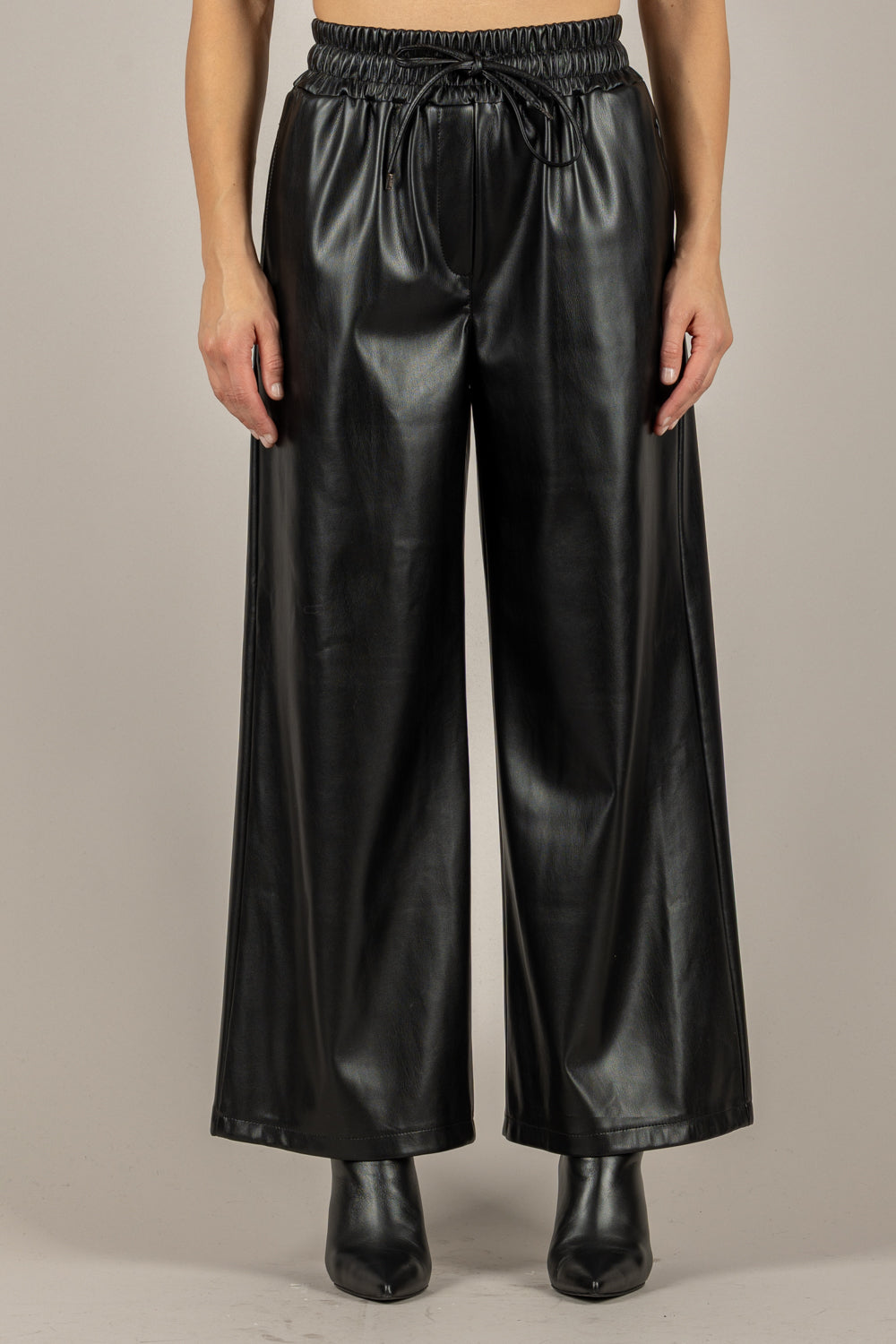 TENSIONE IN - 26P1429  - PANTALONE IN ECOPELLE CON ELASTICO IN VITA