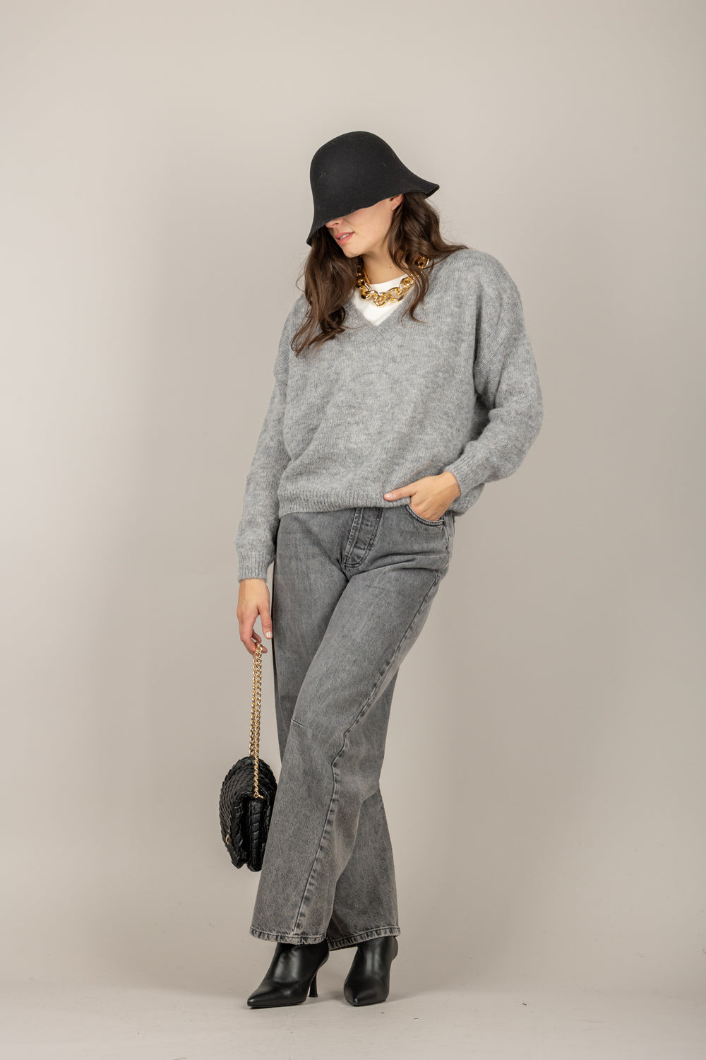 VICOLO - 55162F - MAGLIA SCOLLO A V MANICA LUNGA