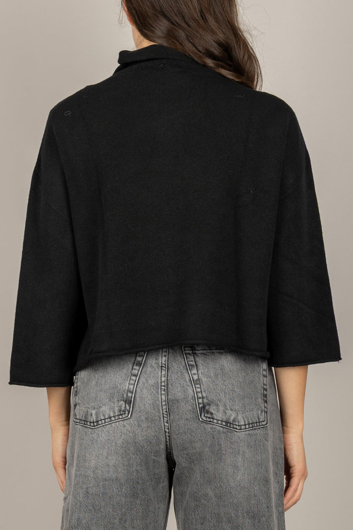 TENSIONE IN - IT1176AI25 - MAGLIA CROP COLLO ALTO CON MANICA 3/4