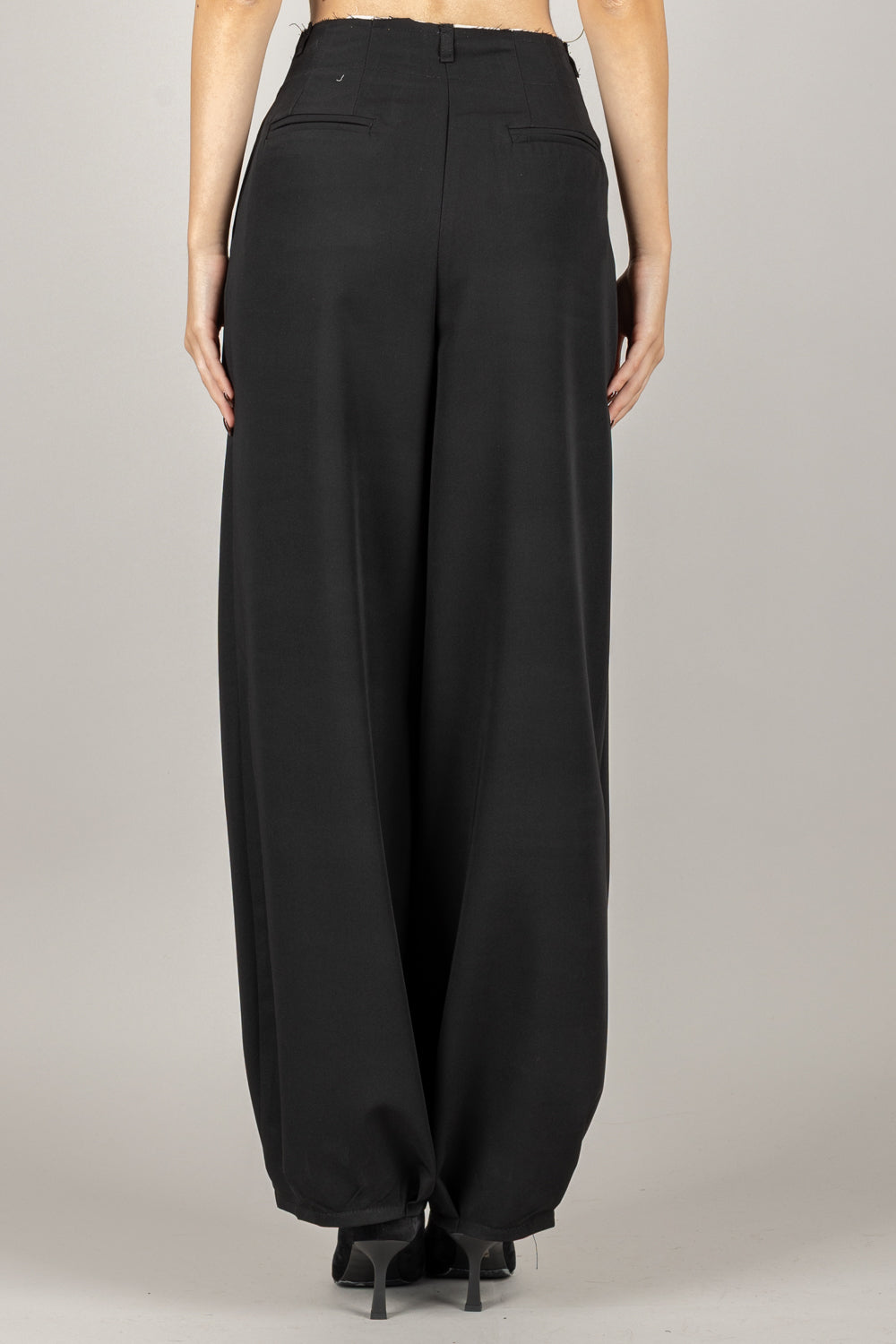 VICOLO - TF0798 - PANTALONE BARREL CON PINCES