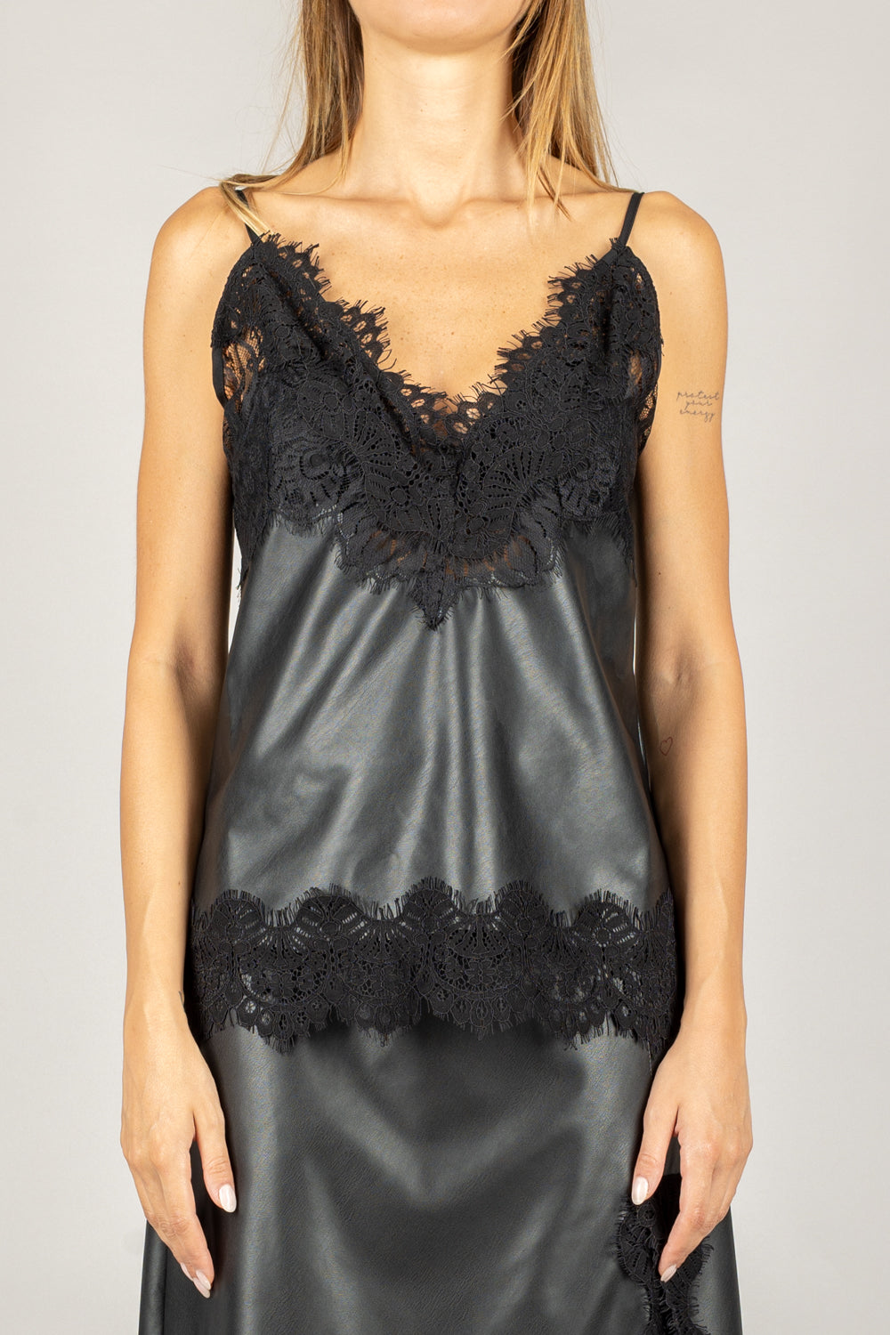 TENSIONE IN - 37664 - TOP ECOPELLE E PIZZO