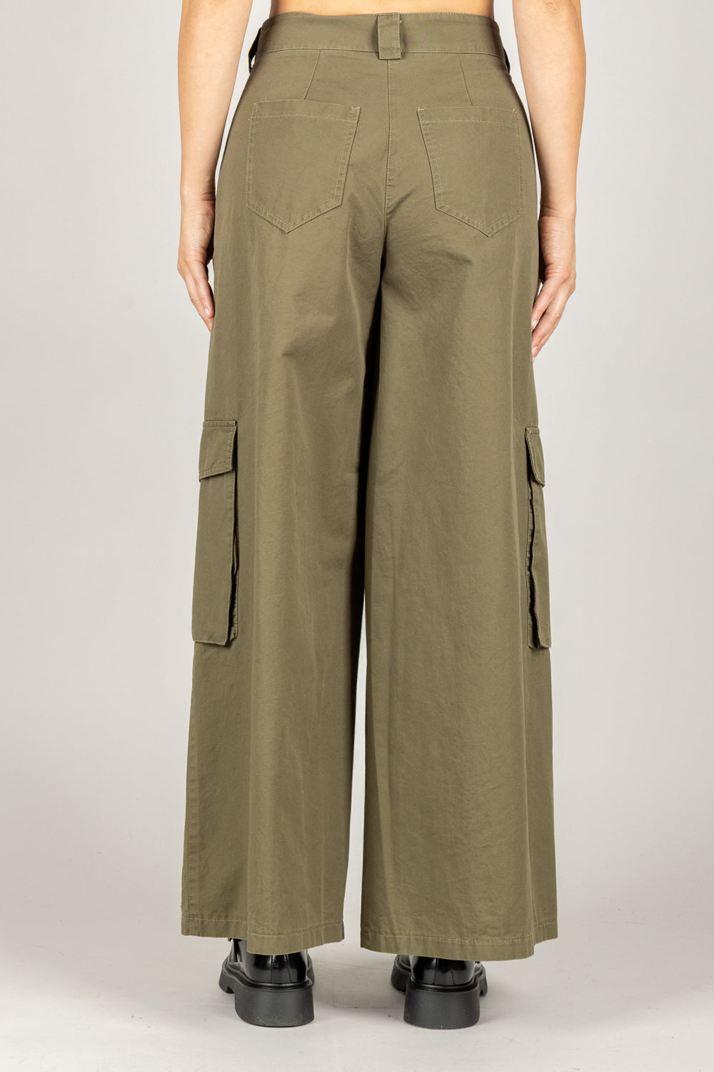 TENSIONE IN - HM706 - PANTALONE CON TASCONI