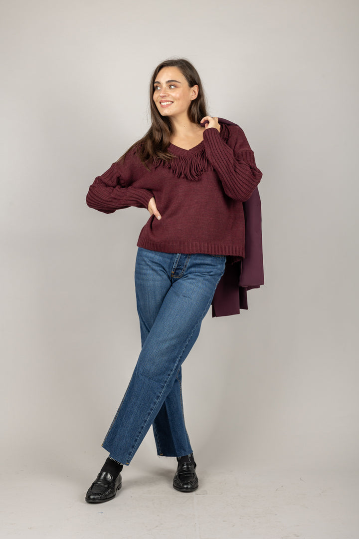 VICOLO - 77225F - MAGLIA SCOLLO A V CON FRANGE