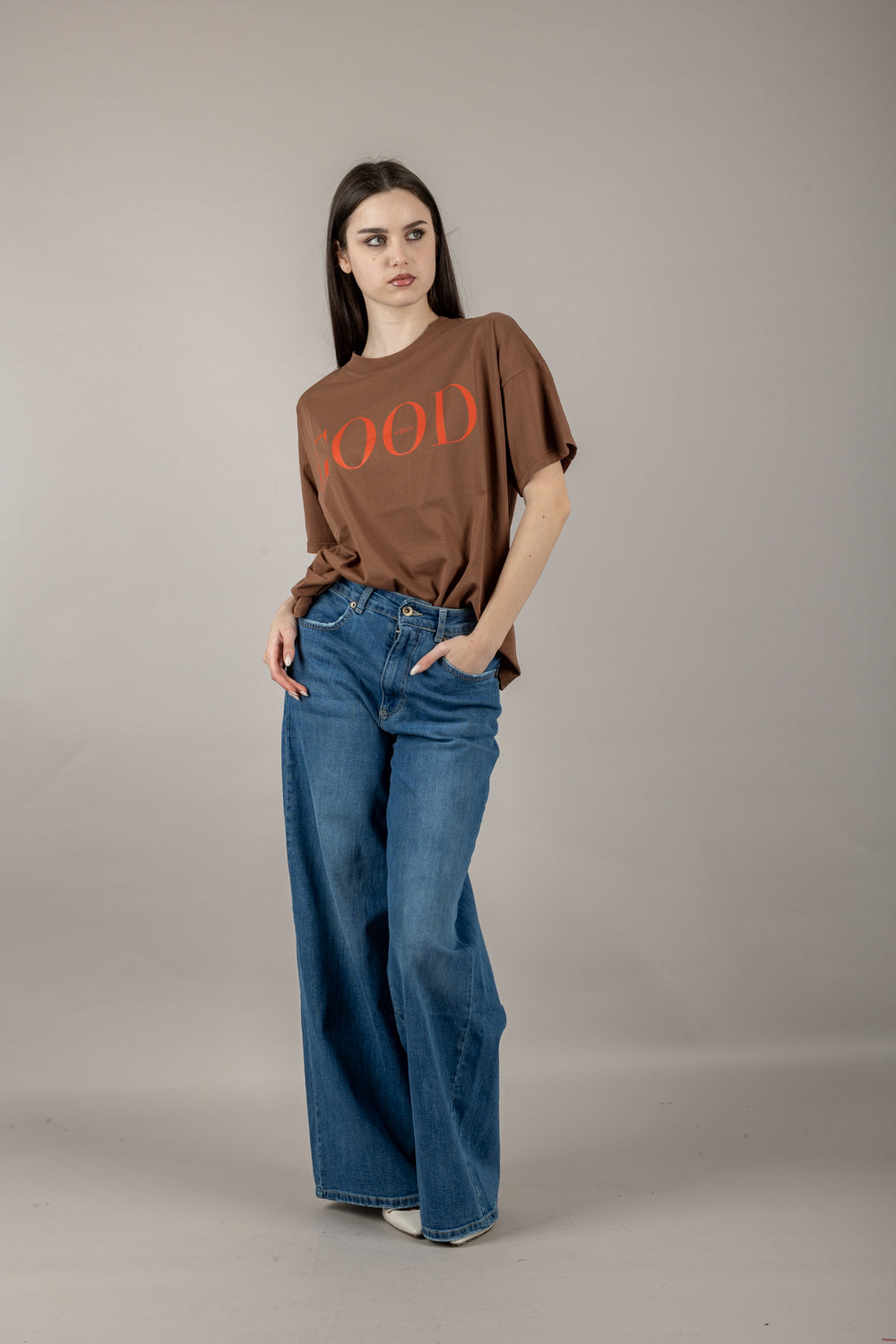 VICOLO - RD0152 - T-SHIRT GOOD VIBES