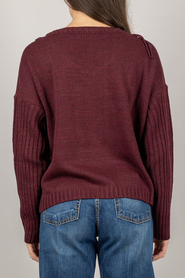 VICOLO - 77225F - MAGLIA SCOLLO A V CON FRANGE