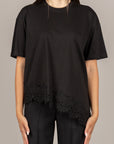 VICOLO - RAB0598 - T-SHIRT ASIMMETRICA CON PIZZO NERO