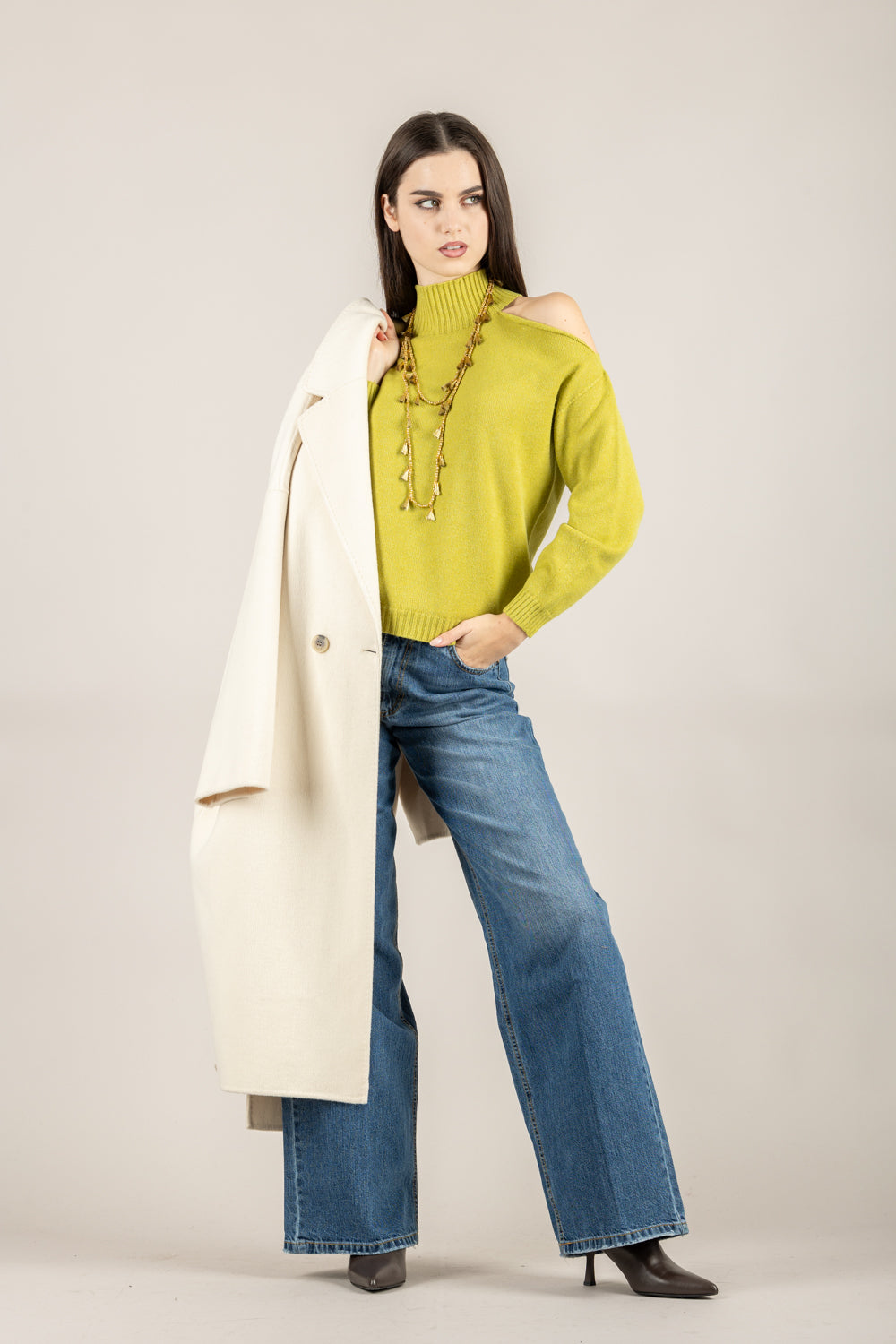 VICOLO - 77312F - MAGLIA CUT-OUT SULLA SPALLA