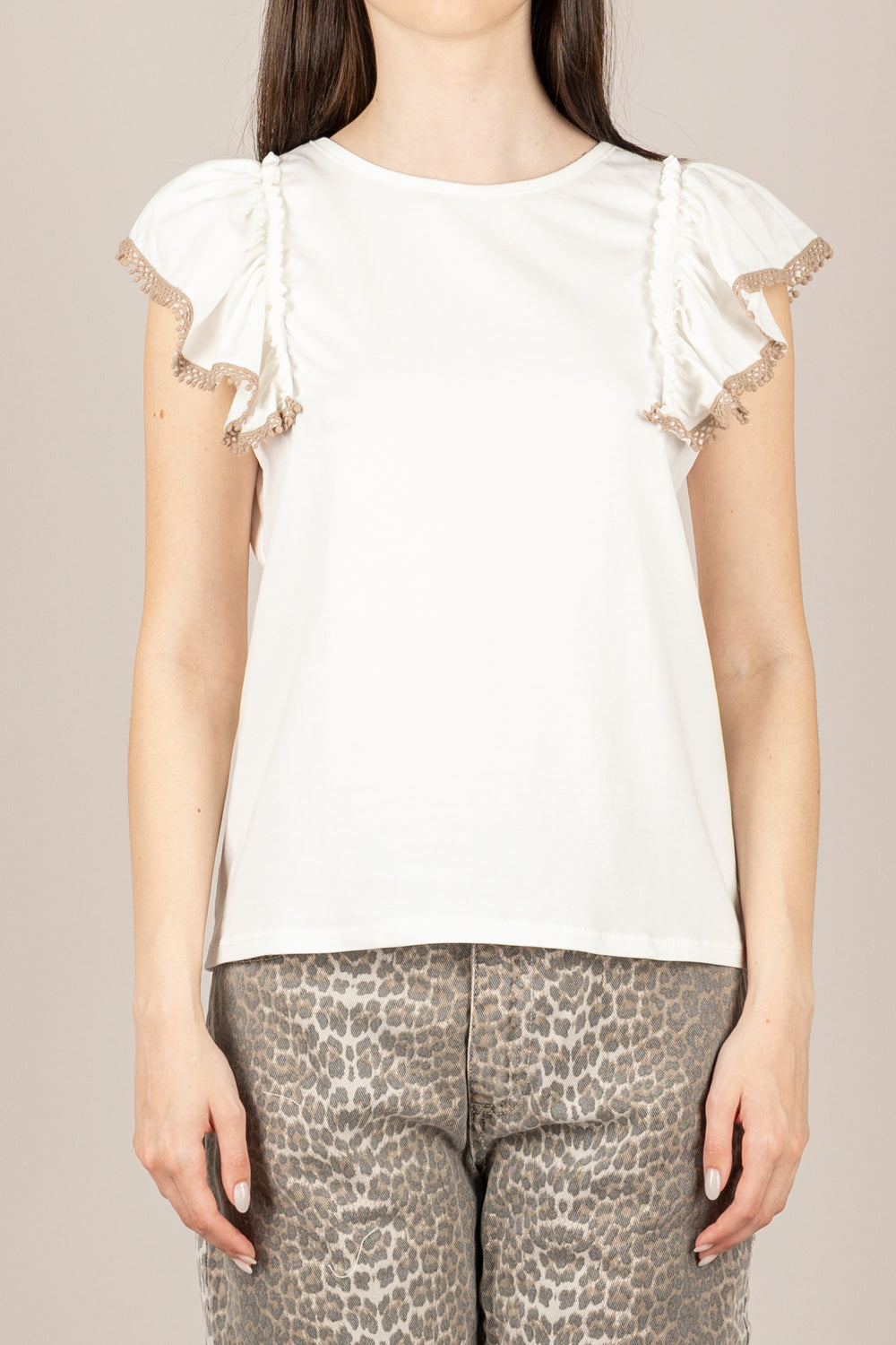 HAVEONE  - TJA-Q148 - T-SHIRT CON ROUCHES PANNA