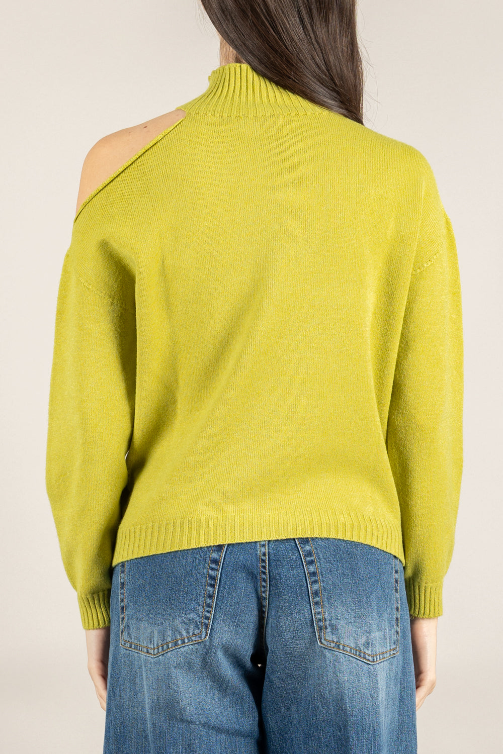 VICOLO - 77312F - MAGLIA CUT-OUT SULLA SPALLA