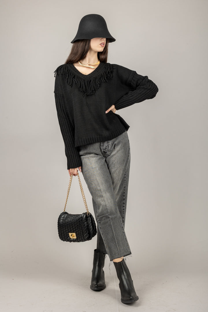 VICOLO - 77225F - MAGLIA SCOLLO A V CON FRANGE