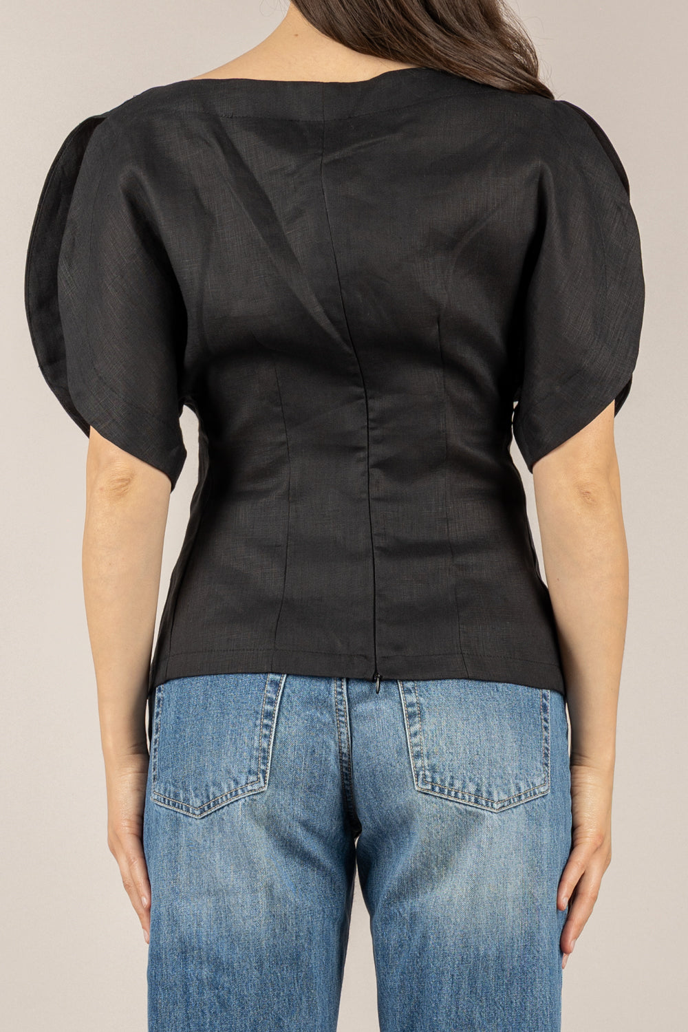 VICOLO - TAB2351 - BLUSA SFIANCATA IN LINO NERO