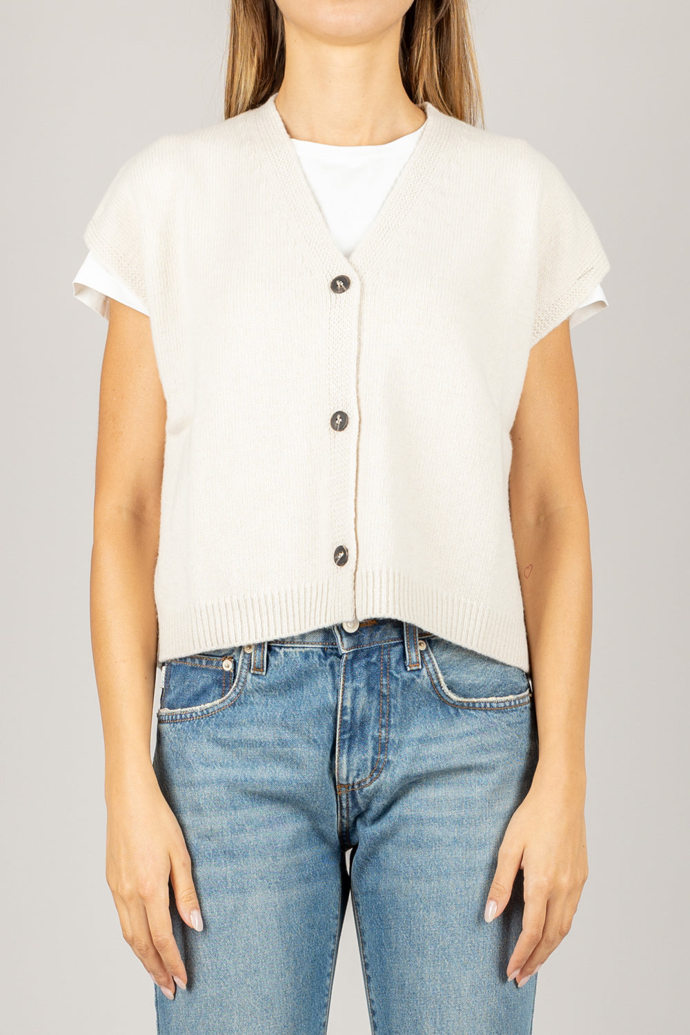 TENSIONE IN - D80014 - GILET SCOLLO A V CON BOTTONI