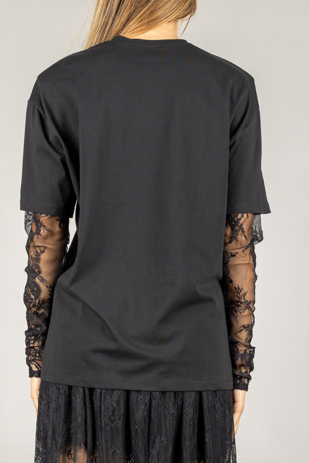 VICOLO - UF0062 - T-SHIRT CON MANICHE IN PIZZO