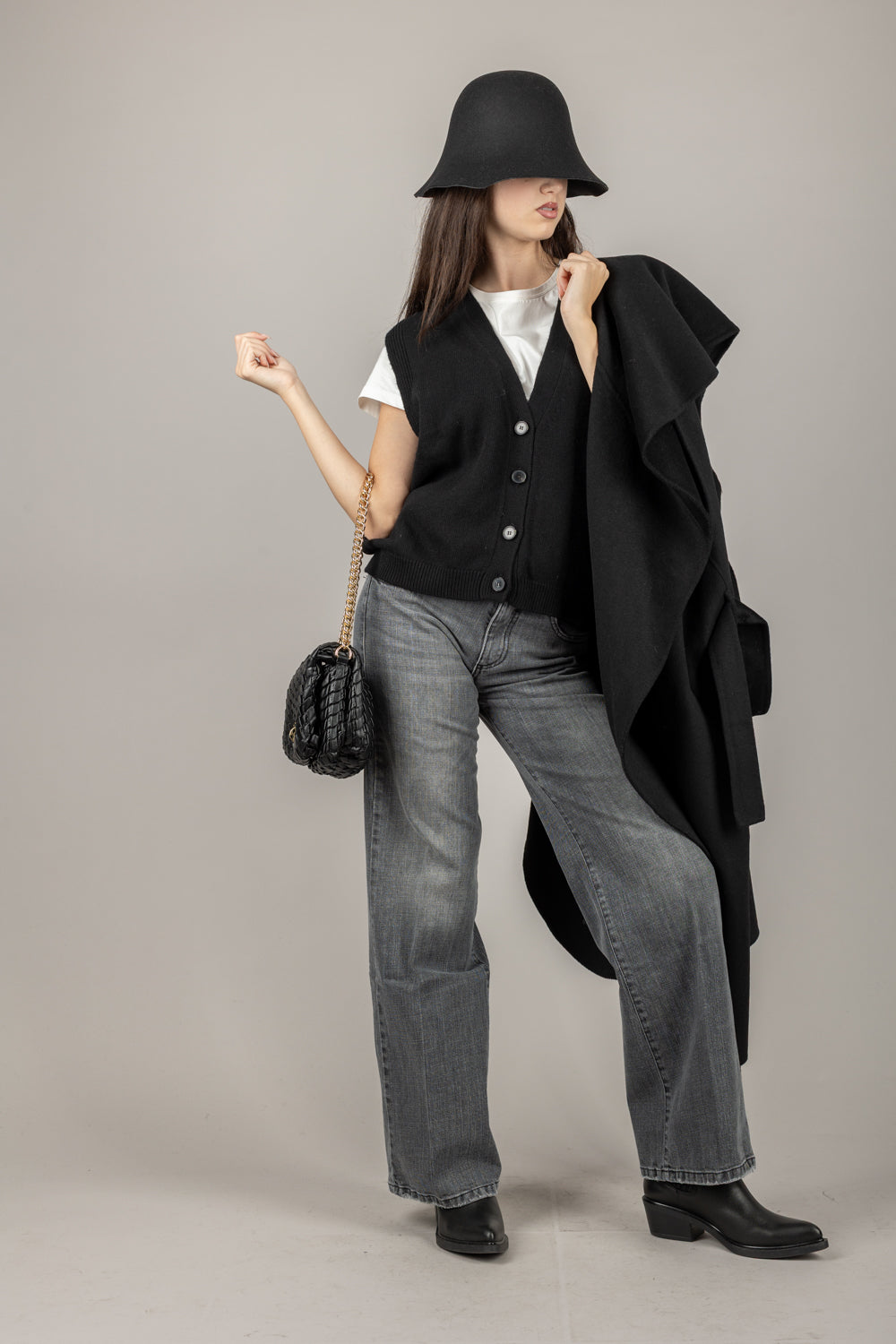 VICOLO - 77277F - GILET SCOLLO A V CON BOTTONI