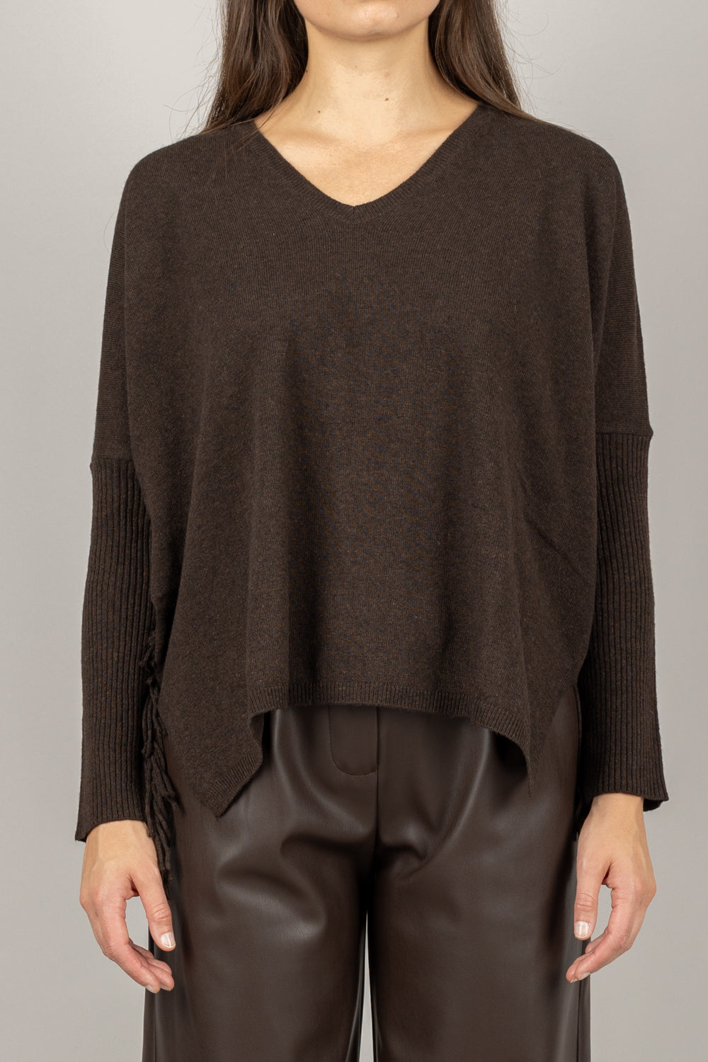 KONTATTO - 3M1074NI - MAGLIA SCOLLO A V CON FRANGE